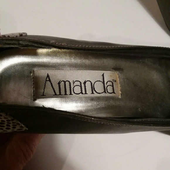 Amanda gray career shoe with metallic anim… - Picture 6 of 7